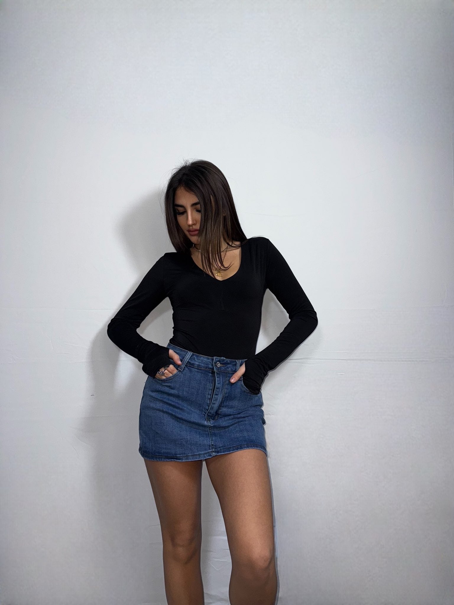 BODY V BLACK